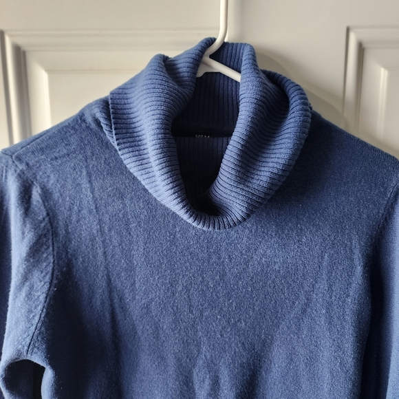 H&M Blue Long-Sleeved Turtleneck Sweater Long-Sleeved M - Picture 2 of 5